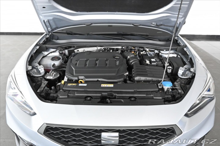 Seat Leon 2,0 TDI 110kW FR DSG PANO 2022