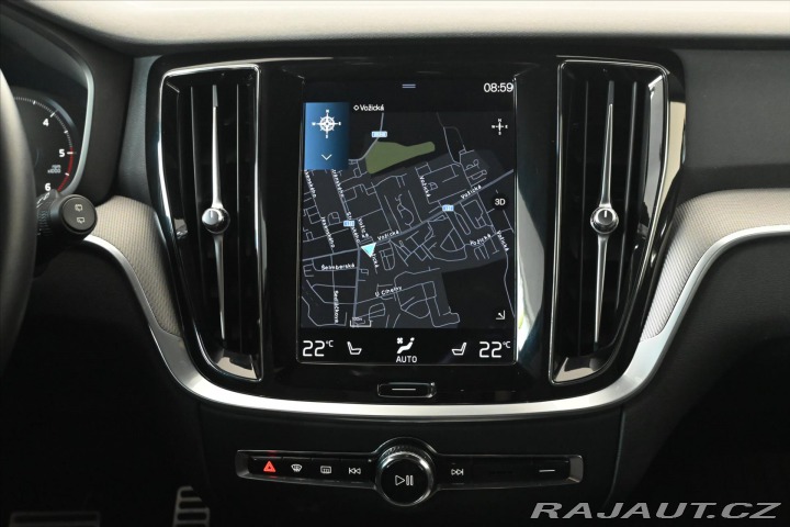 Volvo V60 2,0 B4 162 kW AT8 R-Desig 2022