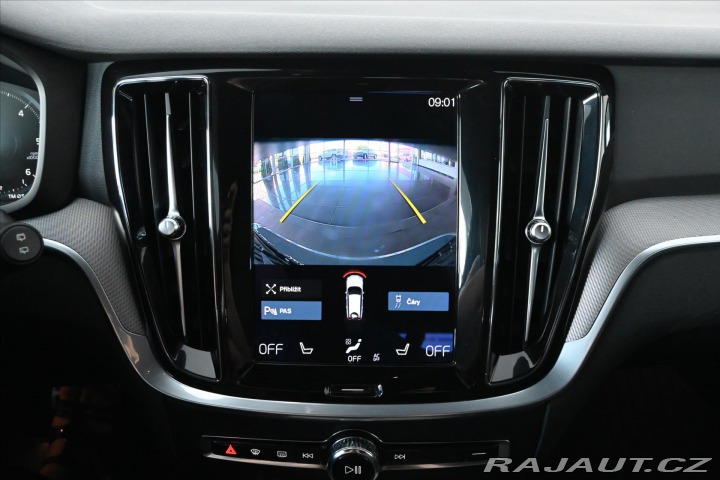 Volvo V60 2,0 B4 162 kW AT8 R-Desig 2022