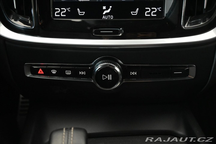 Volvo V60 2,0 B4 162 kW AT8 R-Desig 2022