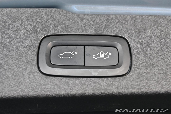 Volvo V60 2,0 B4 162 kW AT8 R-Desig 2022