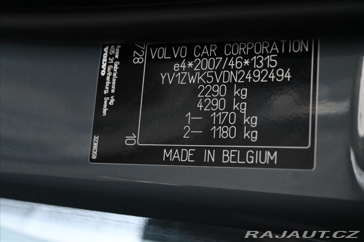 Volvo V60 2,0 B4 162 kW AT8 R-Desig 2022