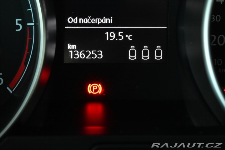 Volkswagen Golf Sportsvan 1,6 TDi 85 kW NAVI Záruka 2019