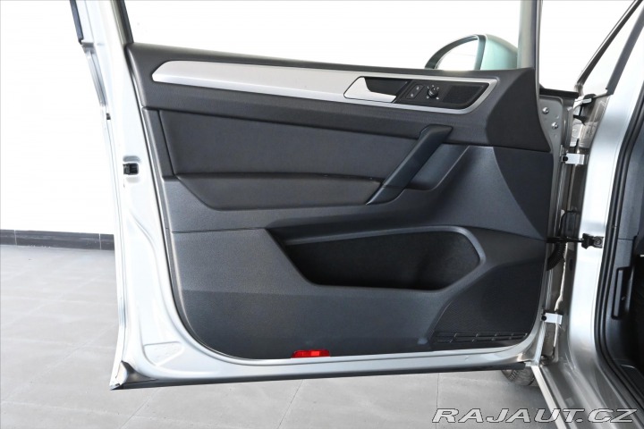 Volkswagen Golf Sportsvan 1,6 TDi 85 kW NAVI Záruka 2019