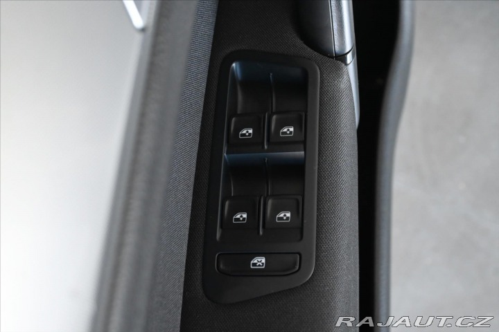 Volkswagen Golf Sportsvan 1,6 TDi 85 kW NAVI Záruka 2019