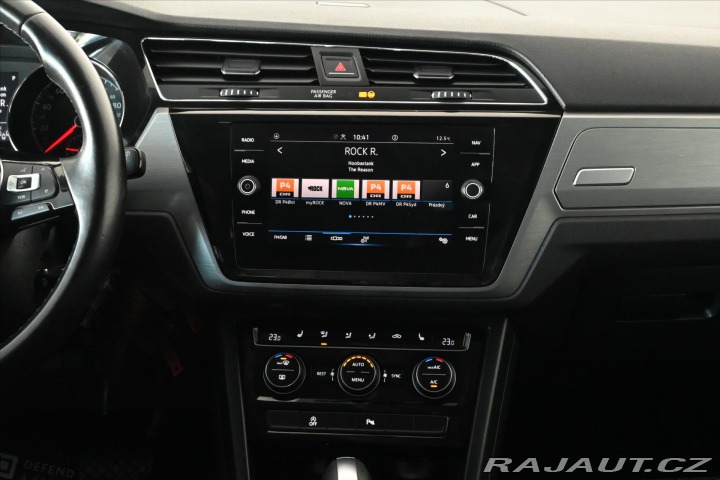 Volkswagen Touran 2,0 TDi 110 kW DSG 7/Míst 2021