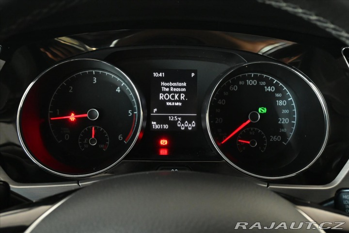 Volkswagen Touran 2,0 TDi 110 kW DSG 7/Míst 2021