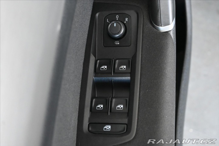 Volkswagen Touran 2,0 TDi 110 kW DSG 7/Míst 2021