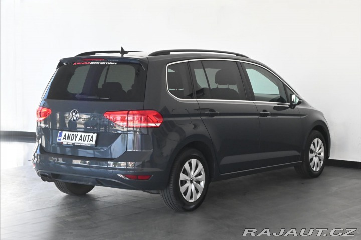 Volkswagen Touran 2,0 TDi 110 kW DSG 7/Míst 2021