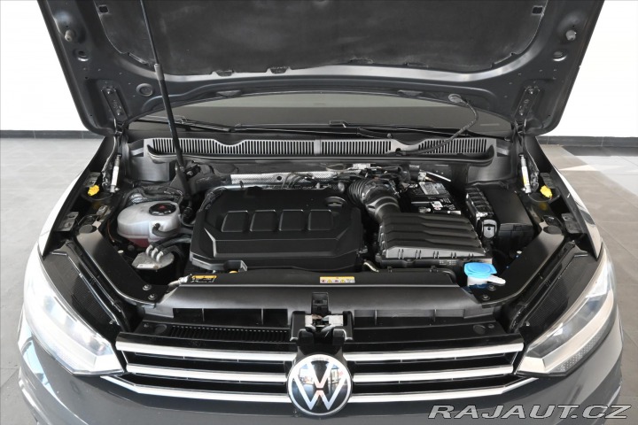 Volkswagen Touran 2,0 TDi 110 kW DSG 7/Míst 2021