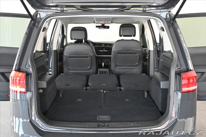 Volkswagen Touran 2,0 TDi 110 kW DSG 7/Míst 2021