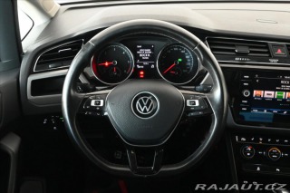 Volkswagen Touran 2,0 TDi 110 kW DSG 7/Míst 2021