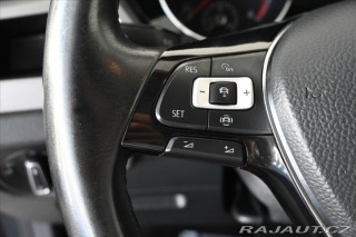 Volkswagen Touran 2,0 TDi 110 kW DSG 7/Míst 2021