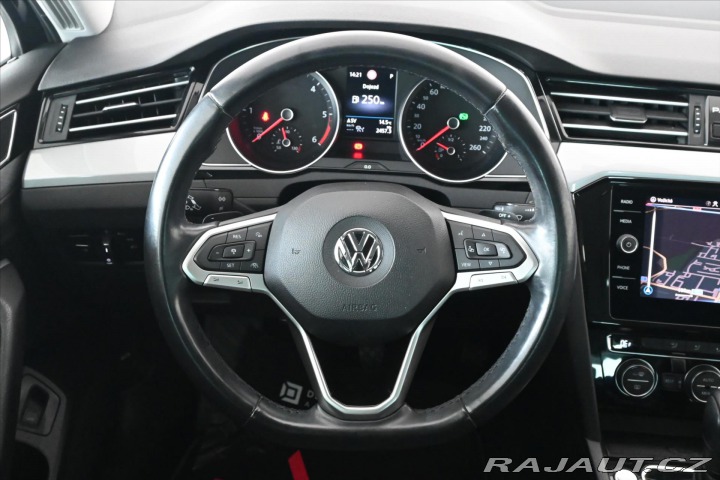 Volkswagen Passat 2,0 TDI 140 kW DSG Busine 2020