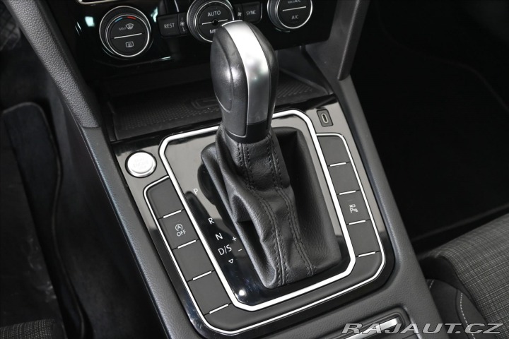 Volkswagen Passat 2,0 TDI 140 kW DSG Busine 2020