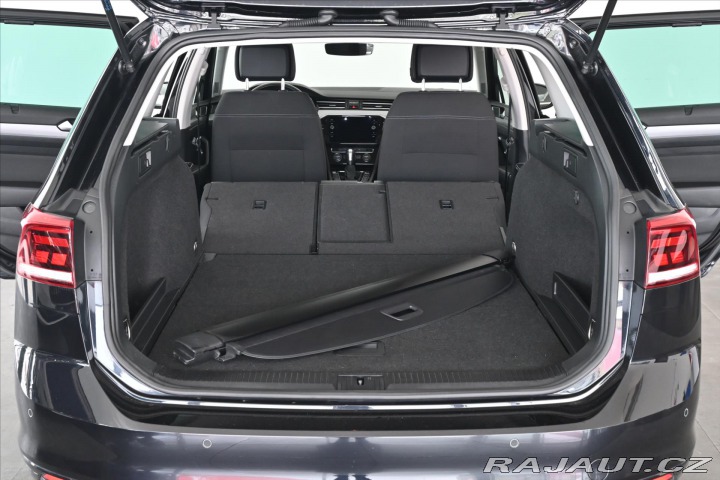 Volkswagen Passat 2,0 TDI 140 kW DSG Busine 2020