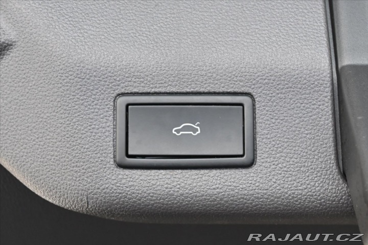 Volkswagen Multivan 2,0 TDI 110 kW DSG Long S 2023