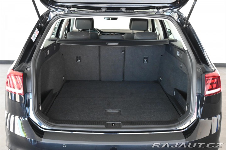 Volkswagen Passat 2,0 TDI 110 kW DSG BUSINE 2022