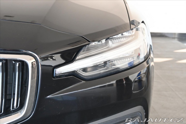 Volvo V60 2,0 B4 145 KW AT8 INSCRIP 2022