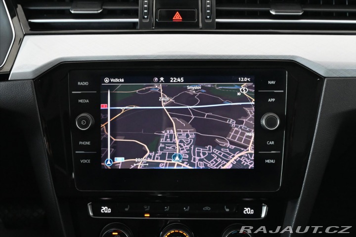 Volkswagen Passat 2,0 TDI 110 kW DSG Busine 2020