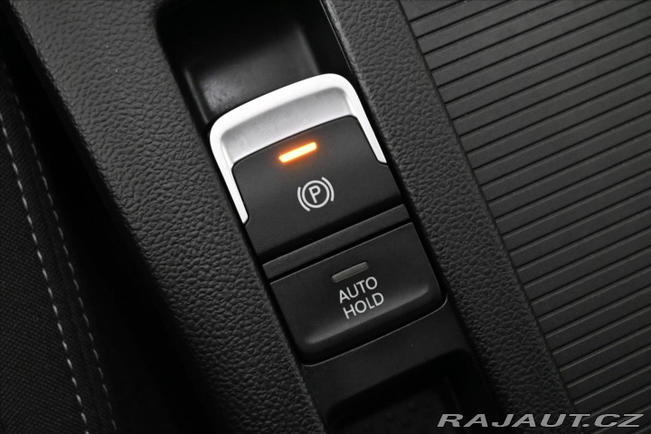 Volkswagen Passat 2,0 TDI 110 kW DSG Busine 2020