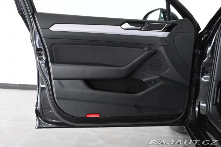 Volkswagen Passat 2,0 TDI 110 kW DSG Busine 2020