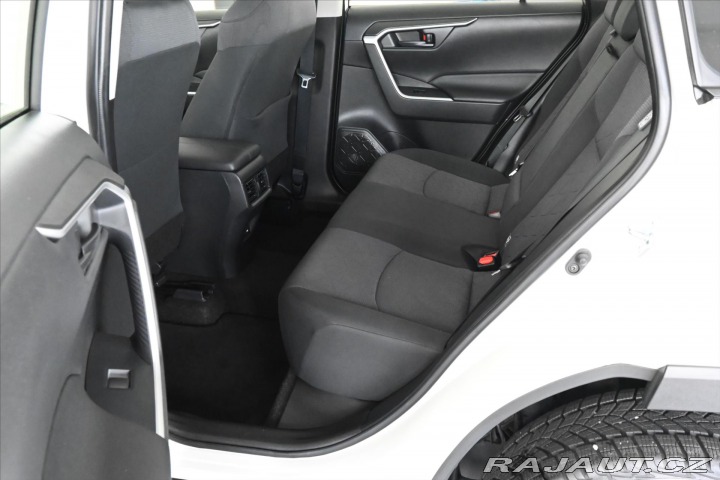 Toyota RAV4 2,0 VVT-iE 130 kW Navi Co 2021
