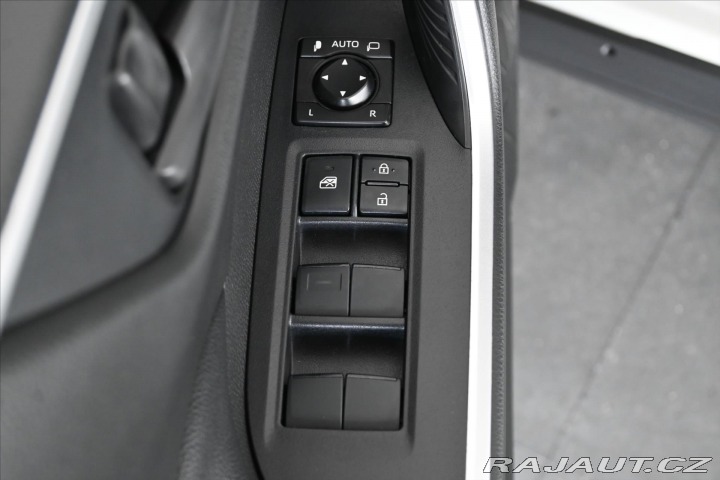 Toyota RAV4 2,0 VVT-iE 130 kW Navi Co 2021