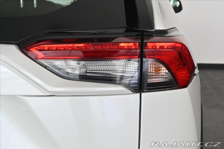 Toyota RAV4 2,0 VVT-iE 130 kW Navi Co 2021