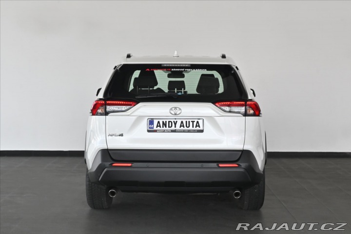 Toyota RAV4 2,0 VVT-iE 130kW NAVI Com 2021