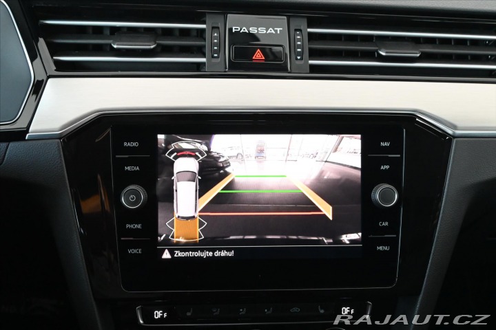 Volkswagen Passat 2,0 TDI 110 kW DSG ELEGAN 2020