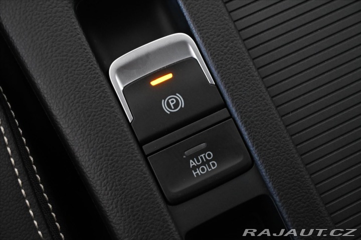 Volkswagen Passat 2,0 TDI 110 kW DSG ELEGAN 2020