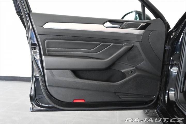Volkswagen Passat 2,0 TDI 110 kW DSG ELEGAN 2020