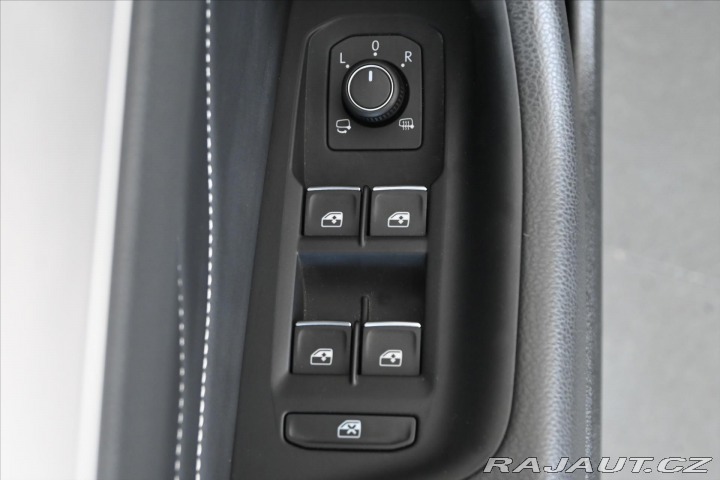 Volkswagen Passat 2,0 TDI 110 kW DSG ELEGAN 2020