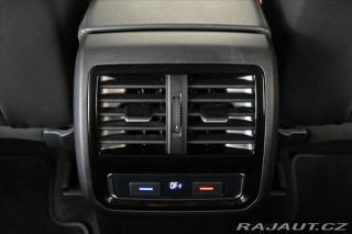 Volkswagen Passat 2,0 TDI 110 kW DSG ELEGAN 2020