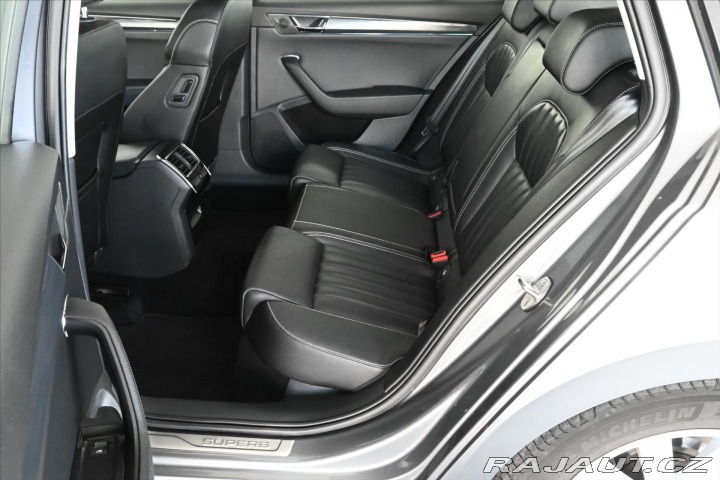 Škoda Superb 2,0 TDI 110kW*DSG*STYLE*Z 2023