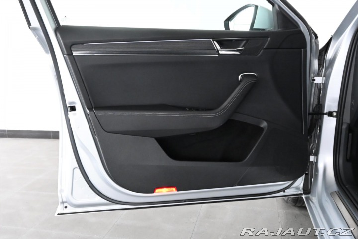Škoda Superb 2,0 TDi 110kW DSG Style Z 2023