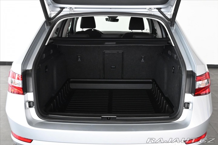 Škoda Superb 2,0 TDI 110 kW DSG Style 2023