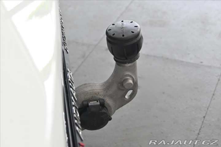 Volvo S90 2,0 B4 145 kW AT/8 INSCRI 2021