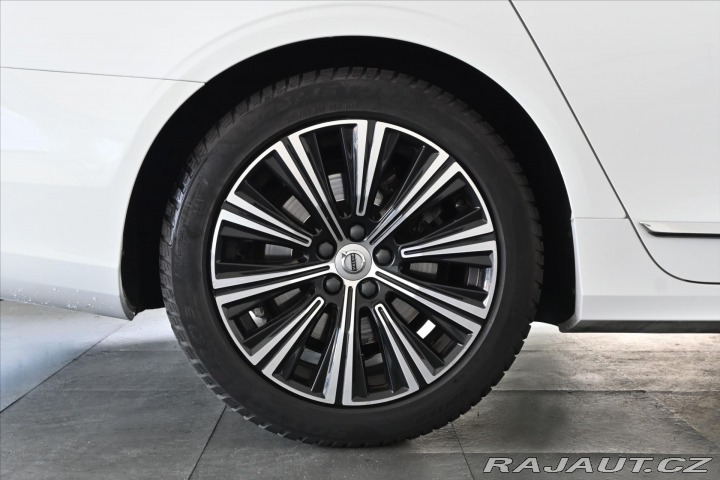 Volvo S90 2,0 B4 145 kW AT/8 INSCRI 2021