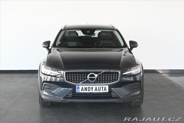 Volvo V60 2,0 D4 140kW 4x4 AT8 Cros 2019