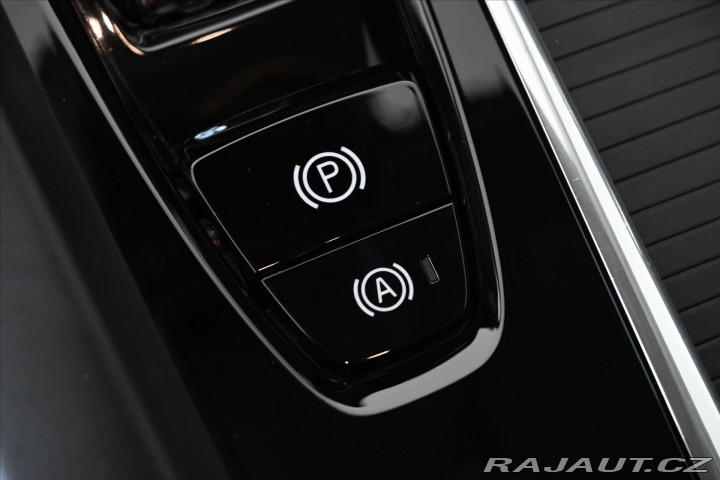 Volvo V60 2,0 D4 140 kW 4x4 AT8 Cro 2019