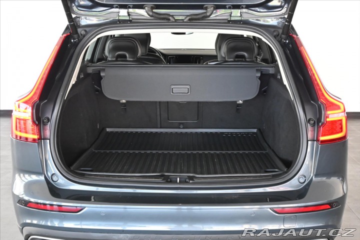 Volvo V60 2,0 D4 140 kW 4x4 AT8 Cro 2019