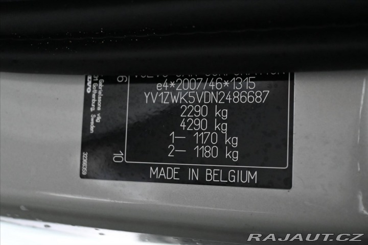 Volvo V60 2,0 B4 MHEV 145 kW AT8 Mo 2022