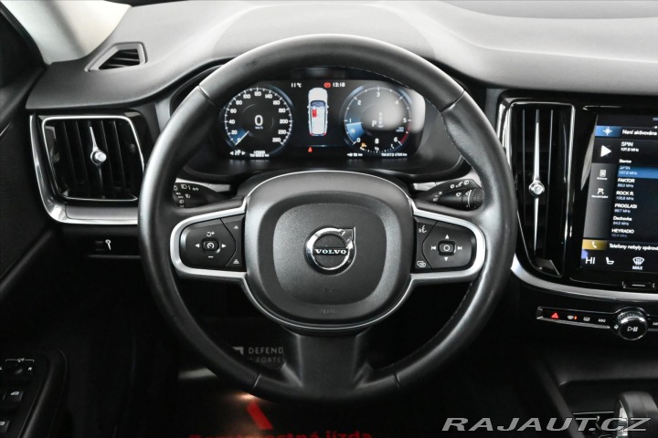 Volvo V60 2,0 B4 MHEV 145kW AT8*Mom 2022