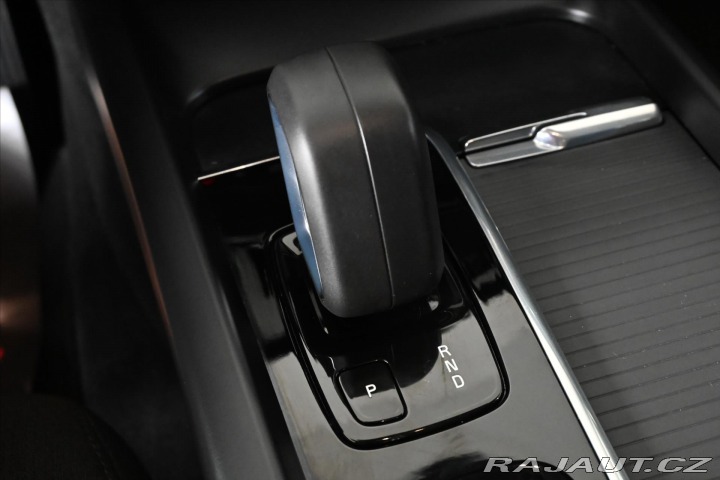 Volvo V60 2,0 B4 MHEV 145 kW AT8 Mo 2022