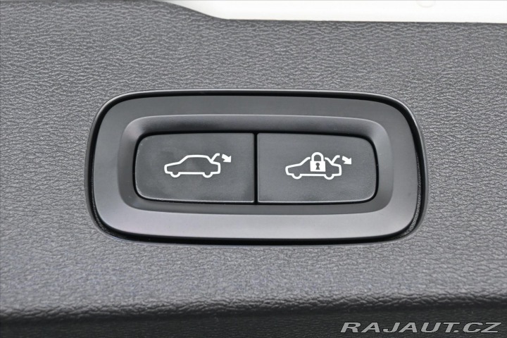 Volvo V60 2,0 B4 MHEV 145kW AT8*Mom 2022