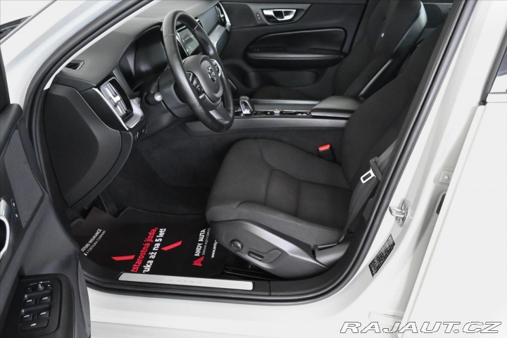 Volvo V60 2,0 B4 MHEV 145 kW AT8 Mo 2022