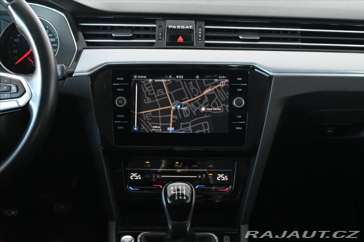 Volkswagen Passat 1,5 TSI 110 KW BUSINESS Z 2021