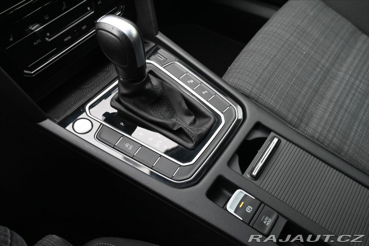 Volkswagen Passat 2,0 TDI 90kW Business DSG 2021